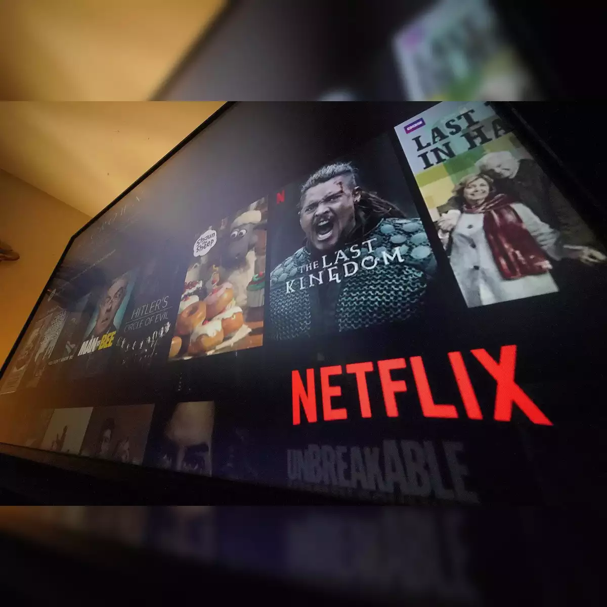 Netflix Incorporates Allegedly AI-Enhanced Images in True Crime Documentary-3